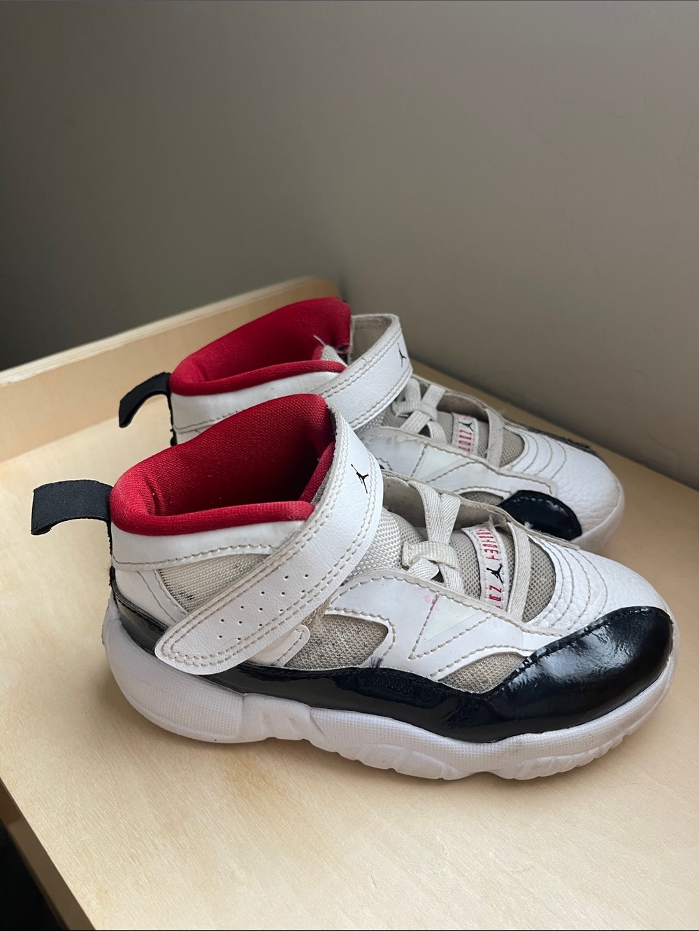 Air Jordan Kids Sneakers Size 9.5